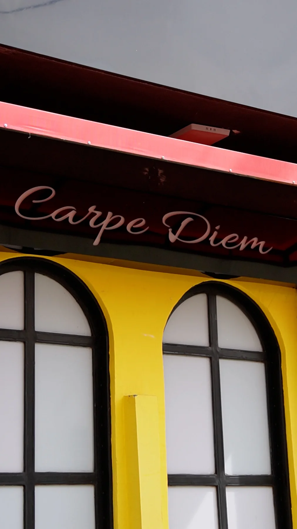 Fachada da Carpe Diem